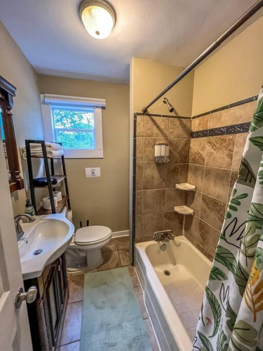Historic Coastal Haven- Pet Friendly Fast Wi-Fi Villa Norfolk Exterior foto