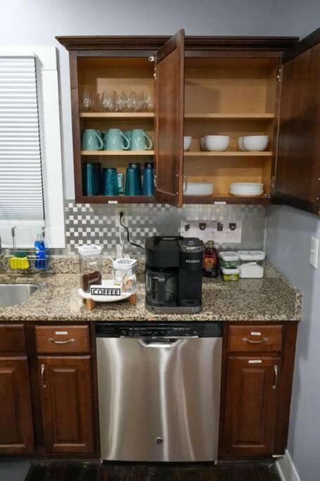 Historic Coastal Haven- Pet Friendly Fast Wi-Fi Villa Norfolk Exterior foto